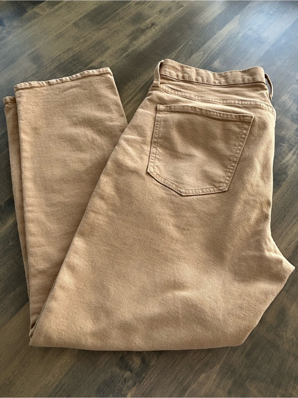 Old Navy Men's Slim Straight Jeans in Tan